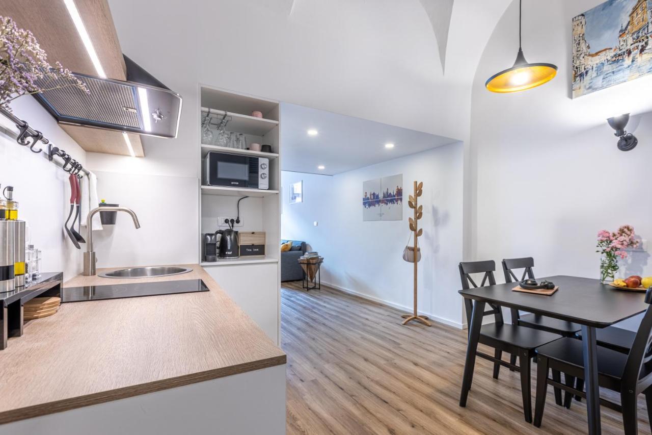 Old Quarter Residence リュブリャナ エクステリア 写真